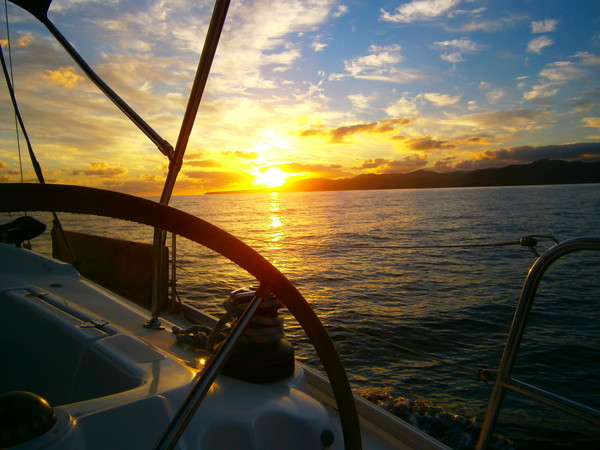 Romantik pur: Vom Boot aus den Sonnenuntergang betrachten. Foto: Günter Bertram